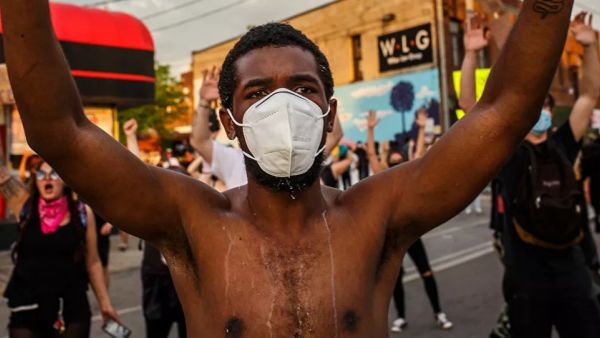 حظر للتجوّل في لوس أنجليس وفيلادلفيا وأتلانتا لوقف الاحتجاجات العنيفة في الولايات المتحدة