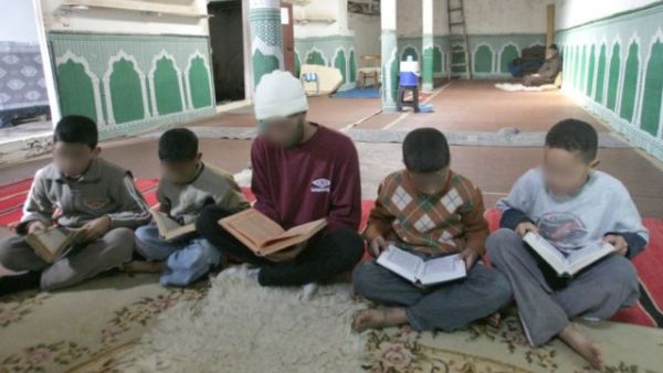 باكستان تعتزم وضع 30 ألف مدرسة دينية تحت سيطرة الحكومة