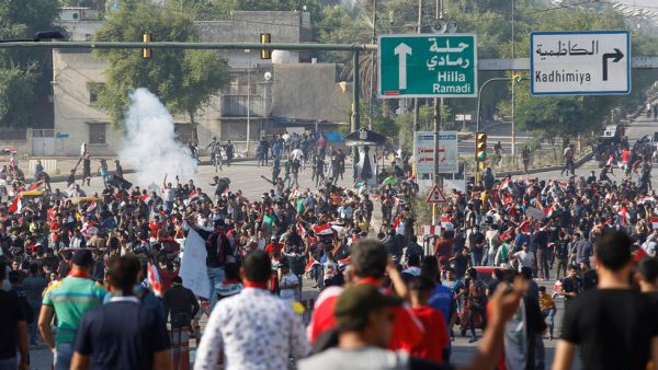تزايد أعداد المتظاهرين في بغداد وسط حالة من الاستنفار الأمني