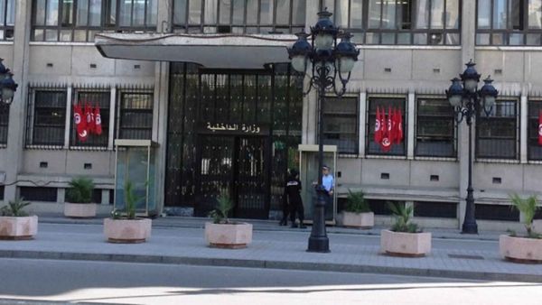 الداخلية التونسية: إحباط مخطط “خلية تكفيرية” للسطو على بنك
