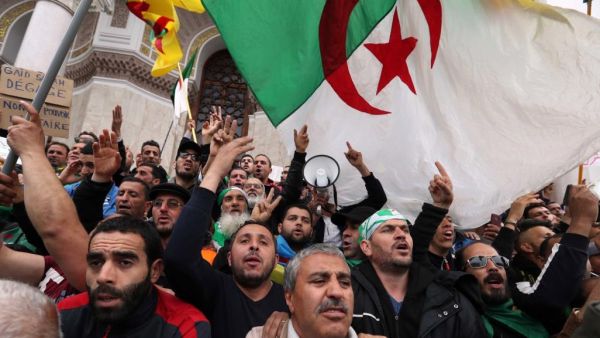 الجزائريون يتأهبون لمليونية الاستقلال تحت حالة استنفار قصوى