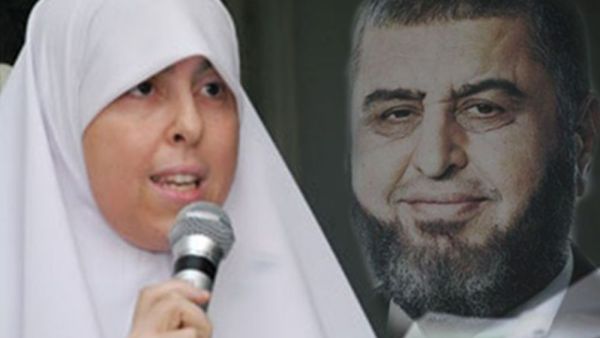 خيرت الشاطر وابنته عائشة