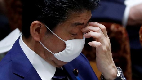  رئيس الوزراء الياباني شينزو آبي