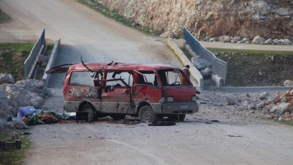 مقتل 9 مدنيين في قصف جوي في شمال غرب سوريا