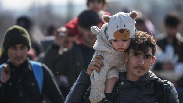 الحدود اليونانيه