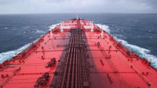 الحكومة اليمنية تحذر من مخاطر انفجار ناقلة النفط "صافر"