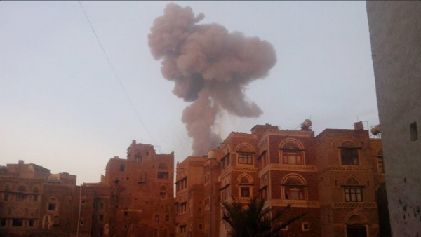 انفجارات عنيفة في صنعاء اثر غارات جوية لمقاتلات التحالف