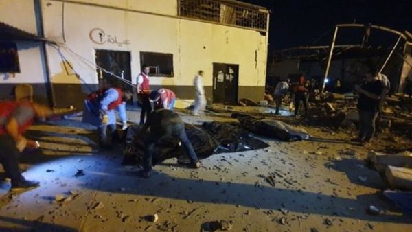 الاتحاد الأوروبي يدين قصف مركز إيواء مهاجرين بطرابلس الليبية