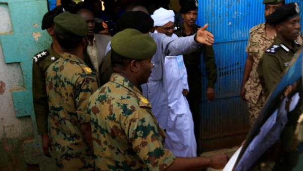  الرئيس السوداني السابق، عمر البشير