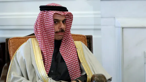وزير الخارجية السعودي الأمير فيصل بن فرحان آل سعود