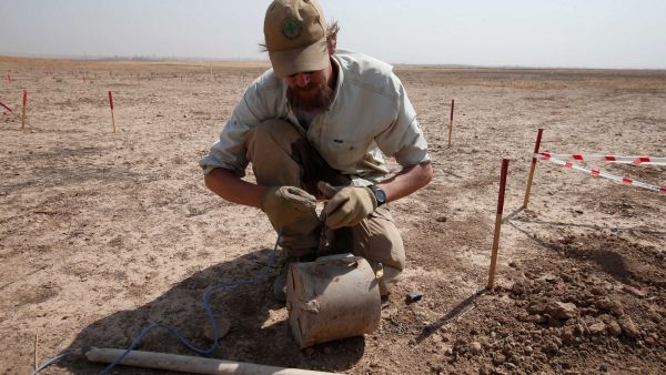 خبير دولي: المساحة الملوثة بالألغام في العراق تقترب من 3 مليارات متر مربع