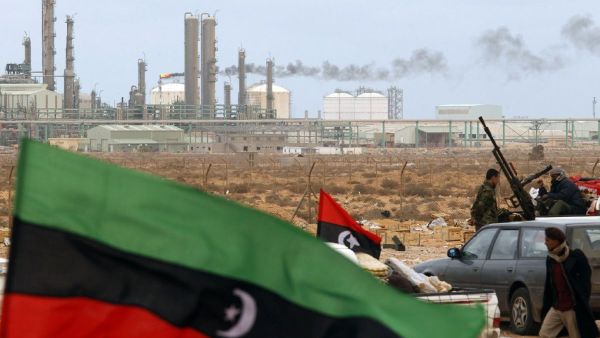 وزيرا خارجية مصر وفرنسا يبحثان الأوضاع في ليبيا والخليج