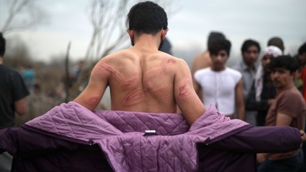 مهاجرين منكل بهم