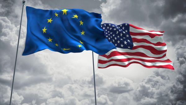 أميركا تتفق مع الاتحاد الأوروبي بشكل مفاجىء على تخفيضات جمركية