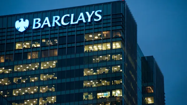 بنك Barclays يخفض توقعات سعر النفط بـ 12 دولاراً في 2020