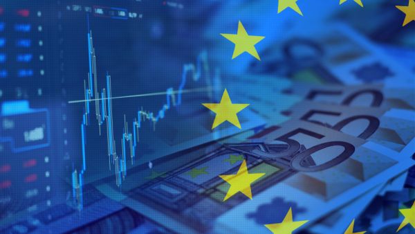 ناقش وزراء مالية الدول التسع عشرة التي تتشارك في اليورو توقعات للمفوضية الأوروبية تظهر أن منطقة اليورو ستتعافى بأقل من المتوقع هذا العام