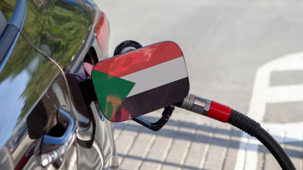 السودان يواصل سياسة رفع الدعم عن الوقود لمعالجة أزمات الشح والتهريب