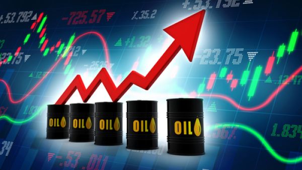 أسعار النفط ترتفع أكثر من 0.8% 
