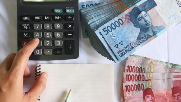 عائدات السياحة في إندونيسيا تتراجع بـ 97.6 % في الربع الثالث