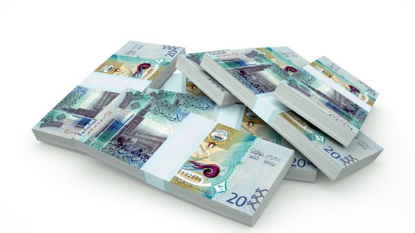 إجمالي الإیرادات ارتفع 28.5 في المائة عن السنة المالیة السابقة، لیبلغ نحو 20.5 ملیار دینار (نحو 67.6 ملیار دولار)