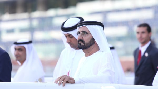 محمد بن راشد يطلق منصة «استثمر في دبي»