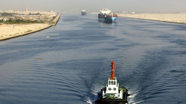 قناة السويس تسجل أعلى عائد في تاريخها