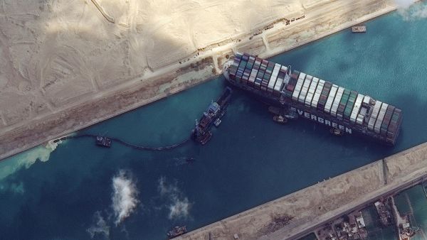 «قناة السويس» تتحفظ على «إيفر غيفن» حتى سداد 900 مليون دولار