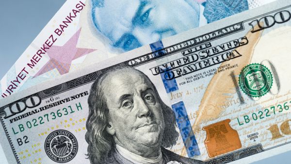 الليرة التركية تتجه نحو أعلى مستوياتها في أسبوعين مقابل الدولار