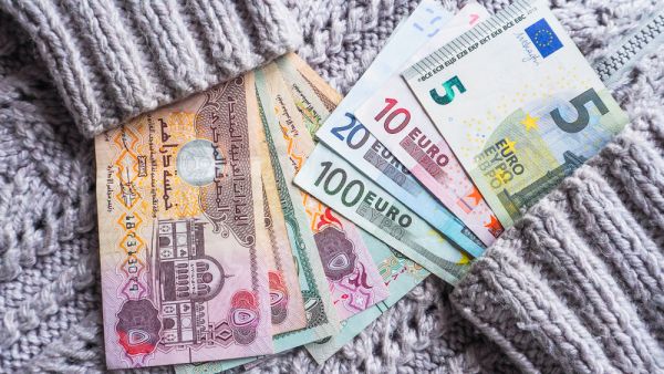 السيولة النقدية في بنوك أبوظبي ترتفع إلى 206 مليارات درهم في الربع الثاني