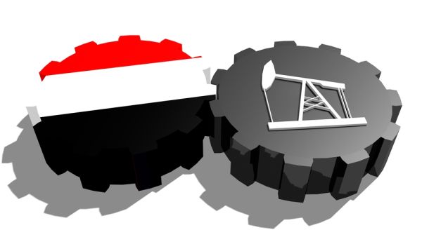 اليمن منتج صغير للنفط وتراجع إنتاجه قبل الحرب لما بين 200 و250 ألف برميل يومياً بعد أن كان يزيد على 500 ألف برميل يوميا في 2007