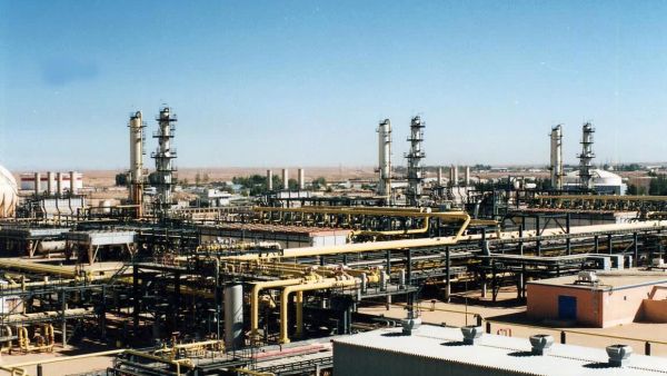 تسد تونس 8% تقريبا من احتياجاتها الأساسية من الطاقة من موارد النفط والغاز المحلية والباقي عبر الاستيراد