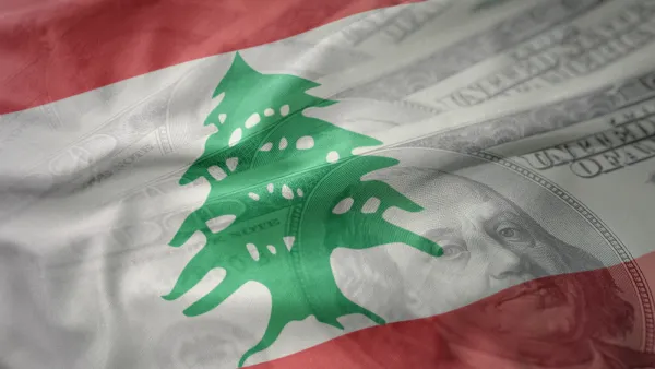 انضم السعر الأول المعتمد لصرف الودائع الصغيرة من قبل المصارف إلى «تشكيلة» من أسعار مختلفة للتداول في الأسواق اللبنانية