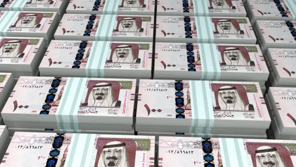 إجمالي النفقات المتوقع يبلغ 1048 مليار ريال، وإجمالي الإيرادات المتوقعة 917 مليار ريال، أي بعجز قدره 131 مليار ريال