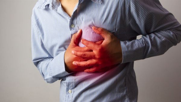 أسباب سرعة ضربات القلب بدون سبب وعلاجها