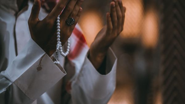 أكثر من 50 دعاء تحصين النفس والأهل من كل شر أكثر من 50 دعاء تحصين النفس والأهل من كل شر