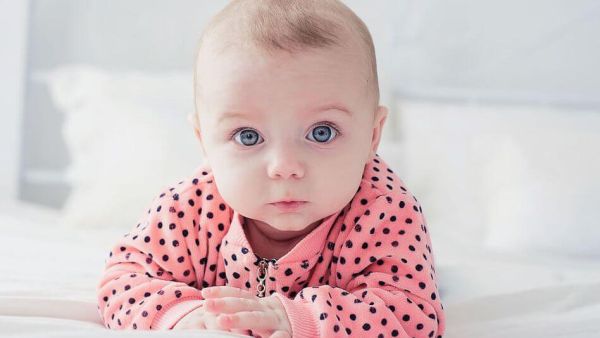 تفسير حلم ولادة البنت للمتزوجة بحالات مختلفة