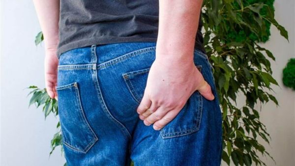 جميع أعراض عرق النسا في الرجل اليمنى وكيفية علاجه