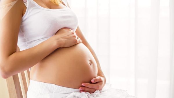 متى ينزل الجنين في الحوض للبكر؟ مع علامات نزوله