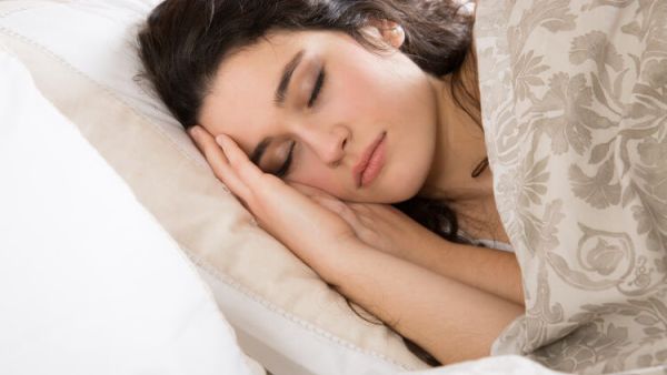 هل كثرة النوم من علامات الحمل في الأسبوع الأول