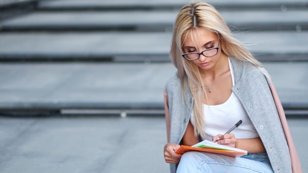 توقعات الأبراج