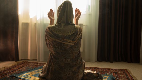 دعاء اليوم الثامن والعشرين من شهر رمضان