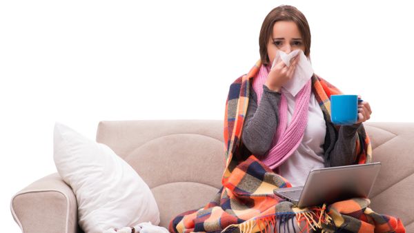 8 أعشاب طبيعية لها مفعول قوي في علاج الزكام للحامل