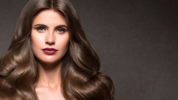 إذا قررت صبغ شعرك، لا تنتظري الصيف، بل اصبغي شعرك في الشتاء