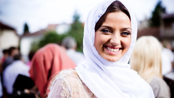 رمضان شهراً استثنائياً للغاية لعروس العيد، حيث يقع على عاتقها العديد من المهام والتجهيزات