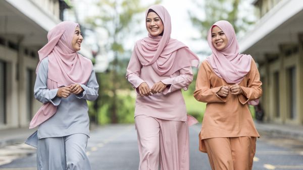 أجمل الإطلالات الشتوية للمحجبات