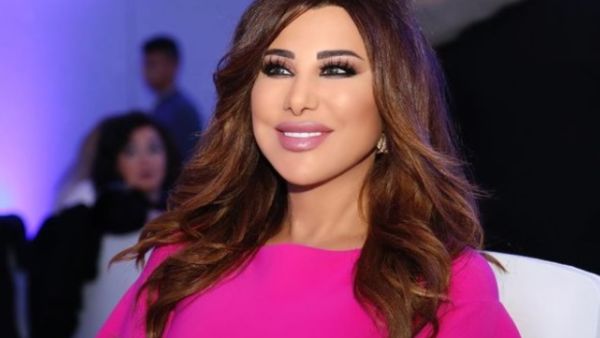 نجوى كرم تتألق باللون الوردي استهلمي إطلالتك في أكتوبر