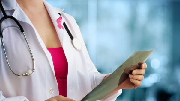 يلقي مرضى السرطان بالفعل باللوم على أسلوب حياتهم وعاداتهم الغذائية