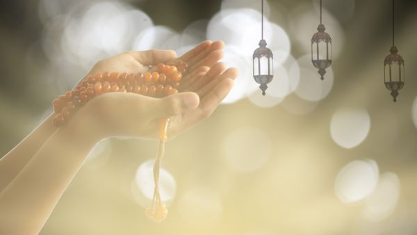 التّعامل مع النّاس بحذر وعدم السّماح لهم بإضاعة الوقت