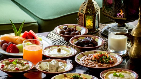 خلال السحور احرص على تناول الأطعمة عالية المُحتوى بالألياف الغذائيّة