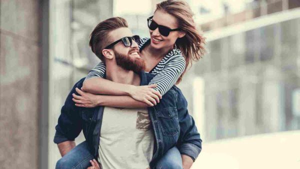 رجل العذراء لا يحب كلمات المجاملة الكثيرة والصريحة ويتأثر جداً بكلمتين فهم صدق وتقدير